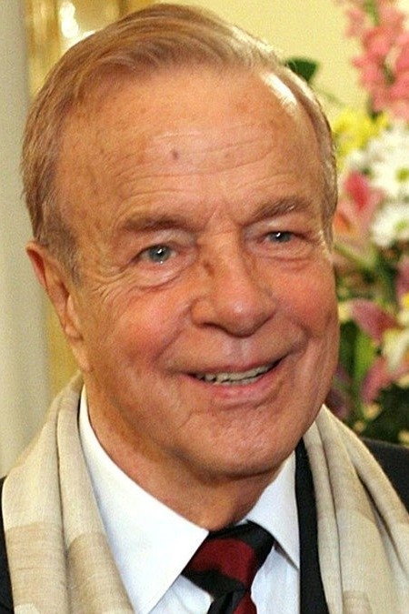 Franco Zeffirelli as Self in Our World