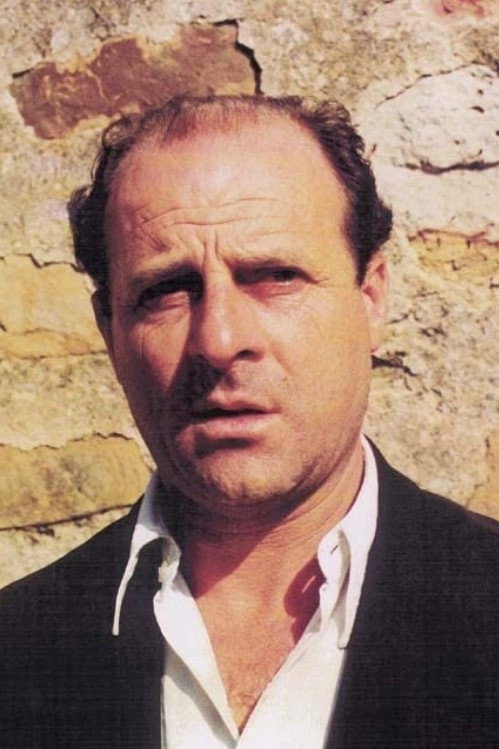Vincenzo Albanese as Albanese-Giocondo in Il cavaliere Sole