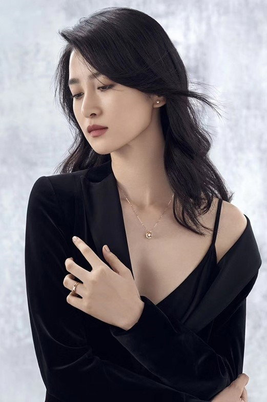 袁馨怡 as Muyi Amber in Chengzi_1