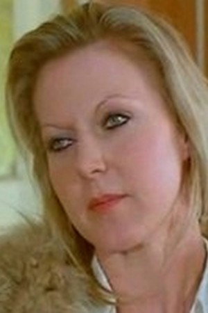 Emmanuelle Parèze as Lena in L'Essayeuse