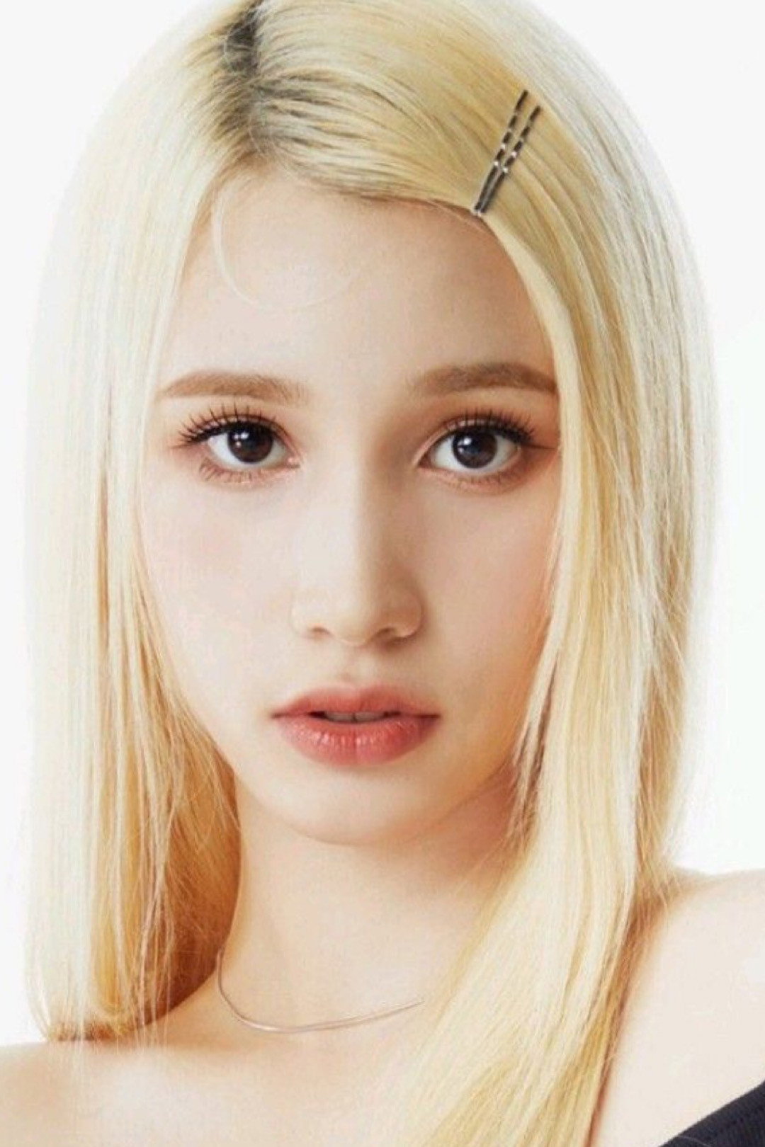 휴닝바히에 as Self - Contestant in Girls Planet 999