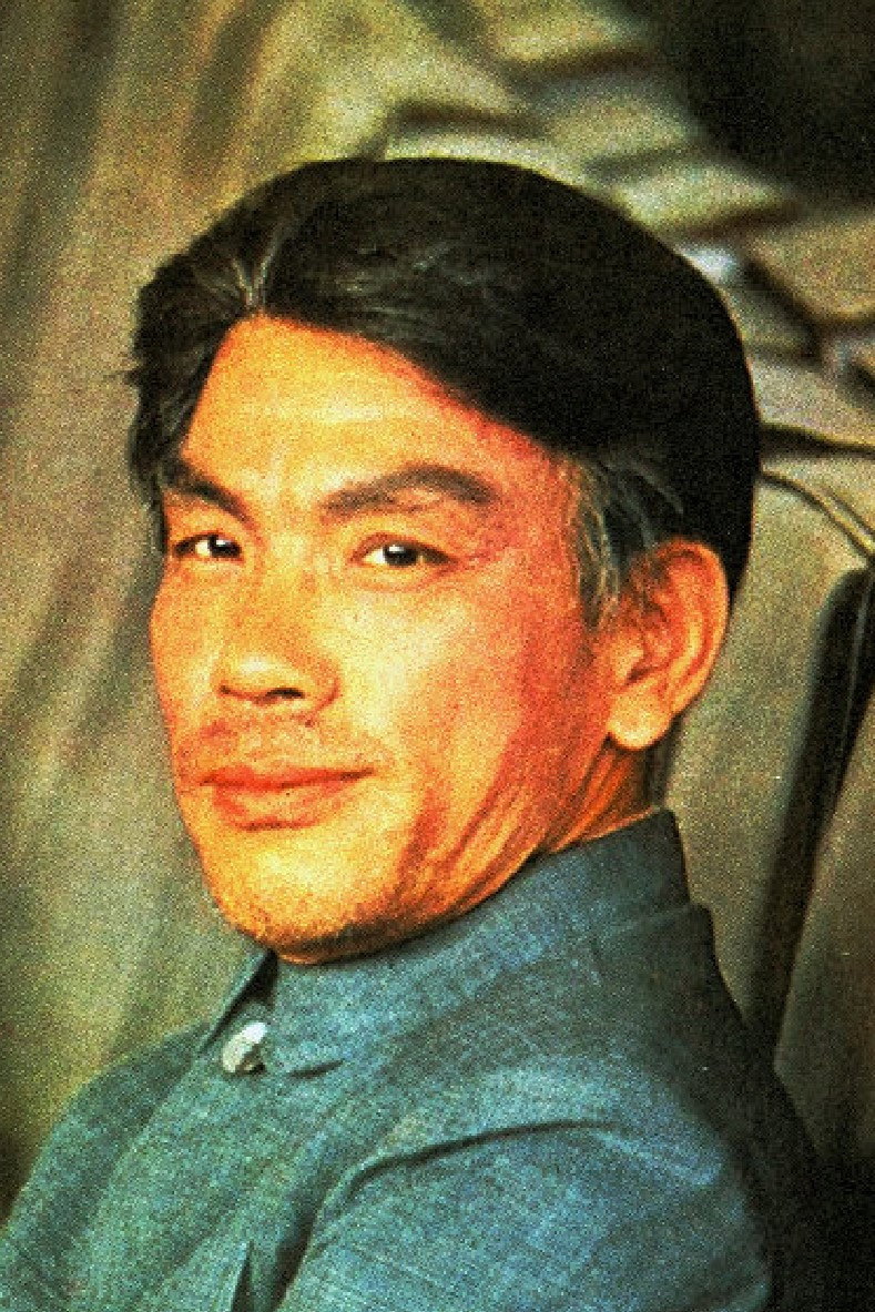 Zhao Erkang as 阿福 in Broken Moon