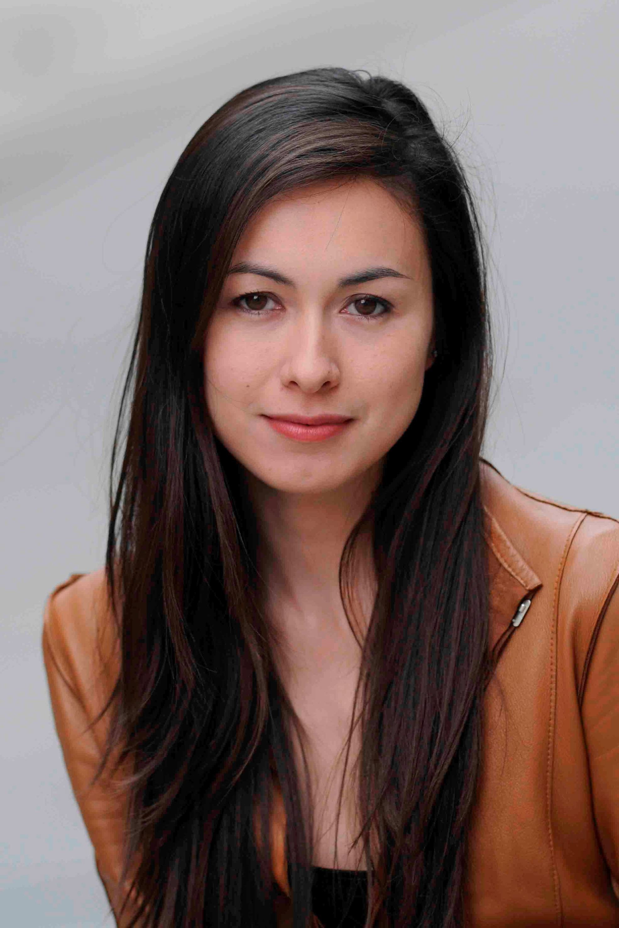 Valentina Izumi as Jing in Questa notte è ancora nostra