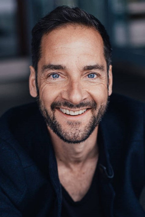 Oliver Bürgin as Jan in Agnes