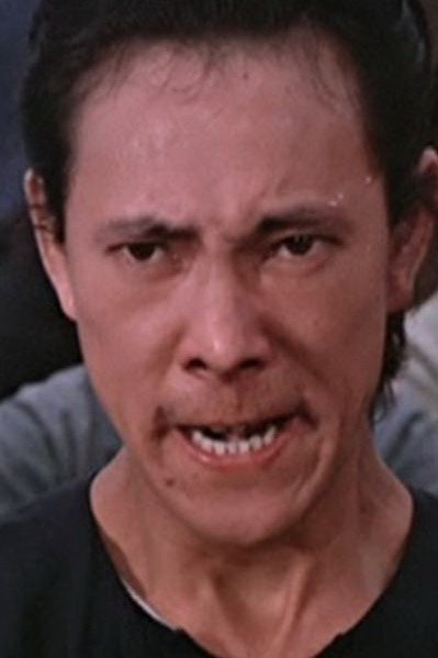 何其昌 as Yuen's Lieutenant in Sadae Shaolin Temple