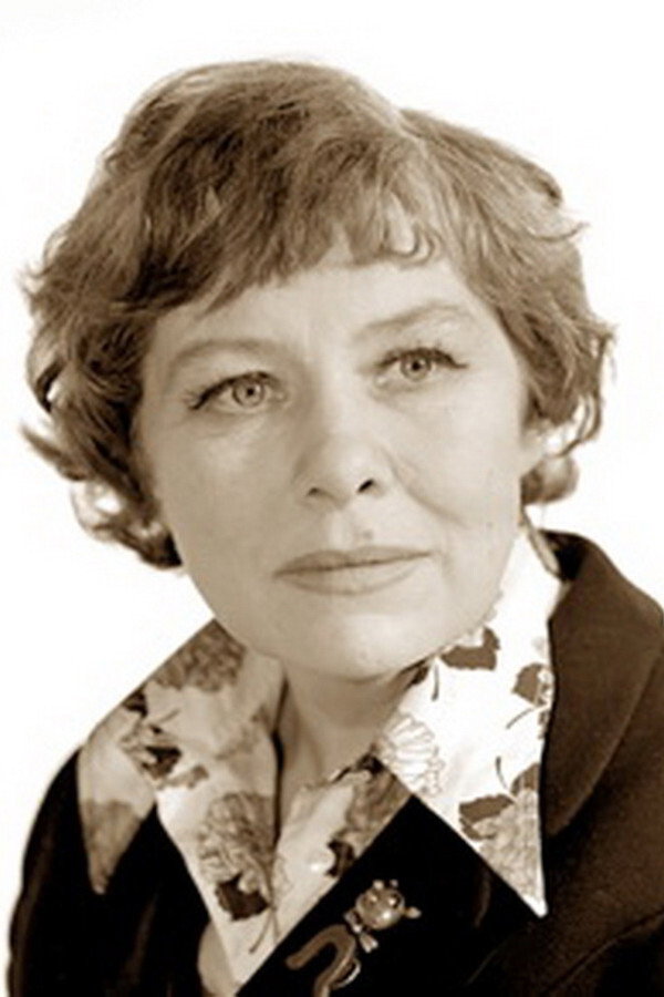 Маргарита Лифанова as Tonya Grinko, art student in Sporting Honour