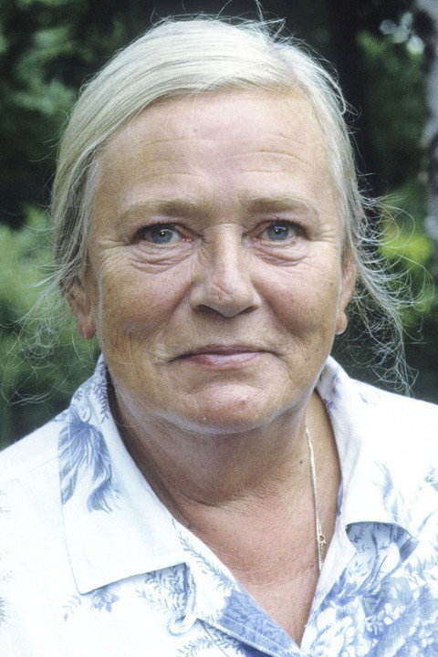 Gudrun Okras as Hanna Schulze in Dr. Sommerfeld - Neues vom Bülowbogen
