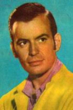 Mario Morales as Felipe in Historias de Madrid