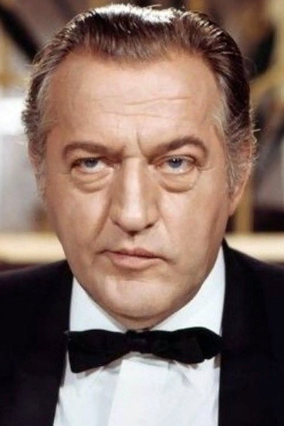 Reinhard Kolldehoff as French Lawyer in Revolver
