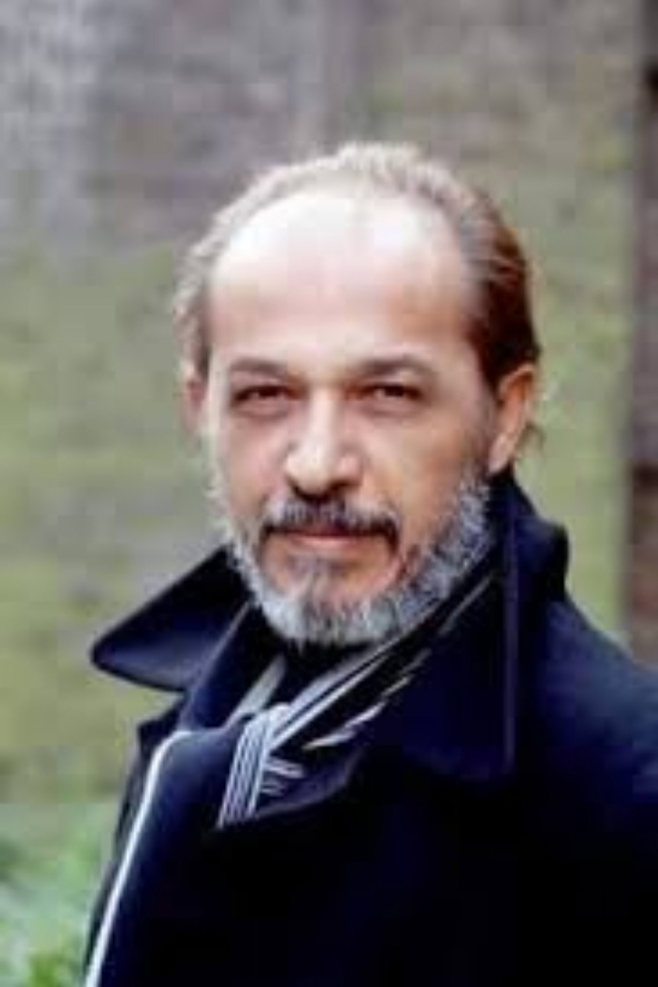 Hakem Jasem as Rayed in مواسم الحب