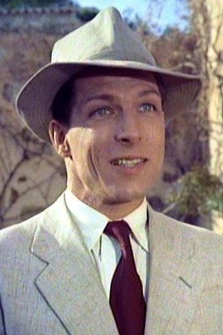 Lyndon Brook as Dr. Swanley in Melissa