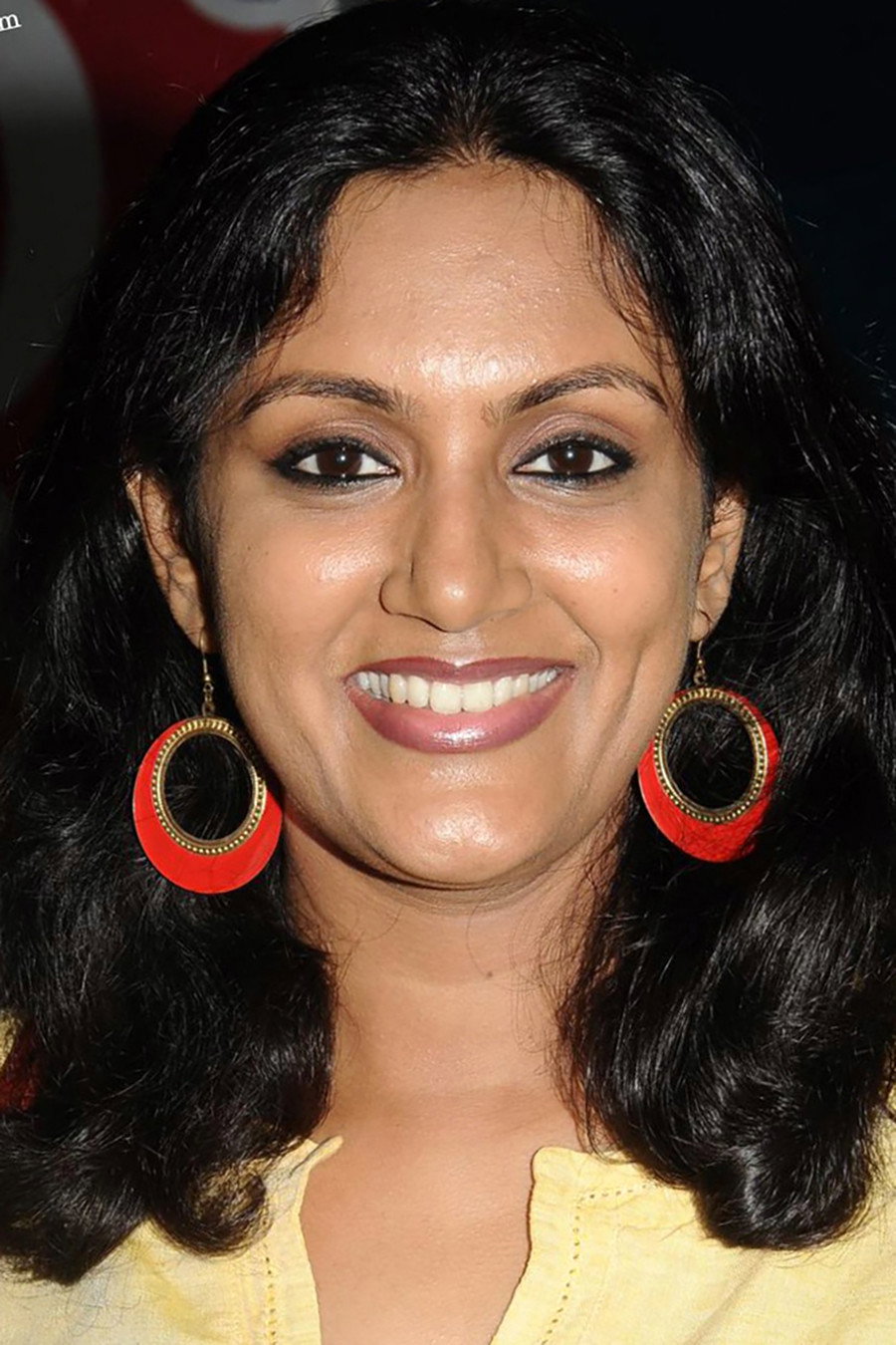 Devadarshini as Mary in Irumbu Kuthirai
