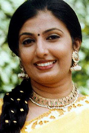 Maya Viswanath as Madhavi's Aunt in Vaashi