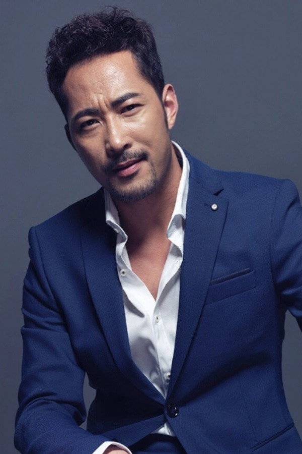 Liu Ya Peng as Master Yu in 花前喜事