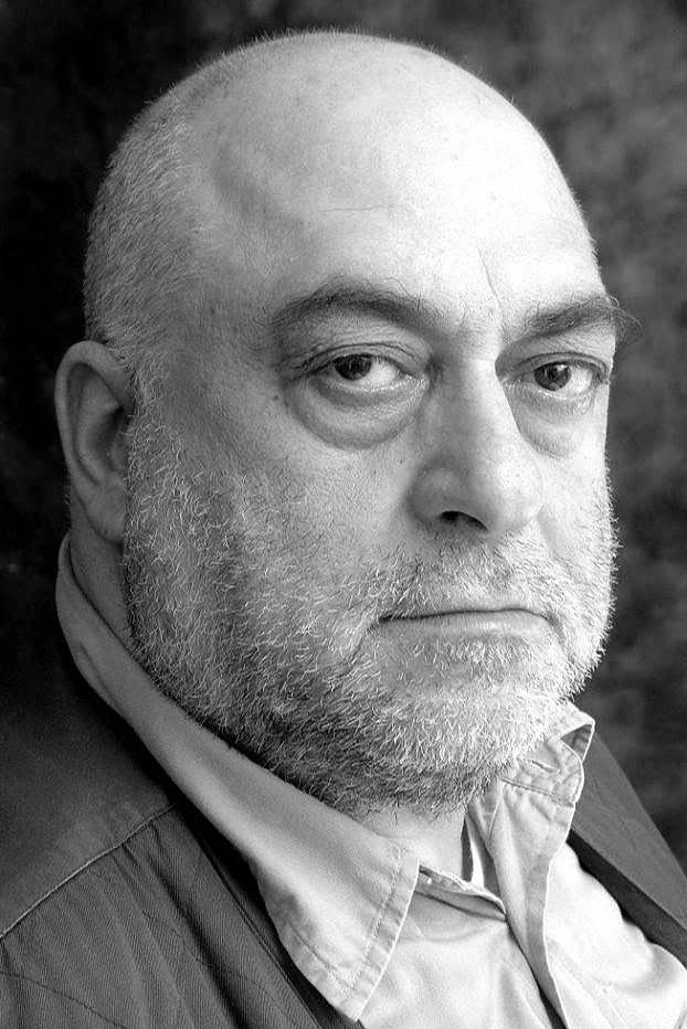 Aldo De Martino as Robert Bosch in The Gambler Who Wouldn't Die