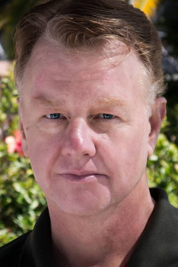Scott Waara as Duane Cooper in Muddling Through