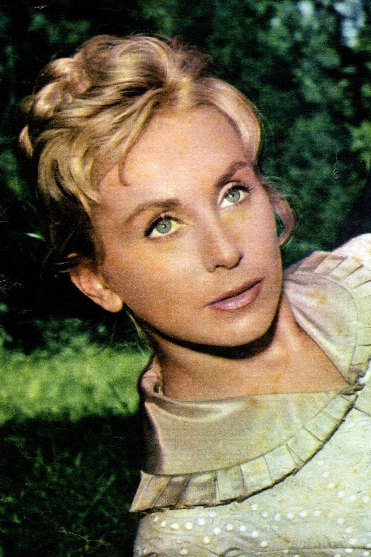 Vira Silenti as La bambina in Dagli Appennini alle Ande