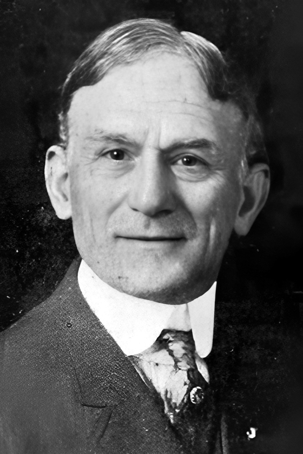 Jay Hunt as Patrick O'Brien in The Cheyenne Cyclone