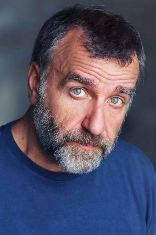 Ugo Dighero as Il sacerdote in Criminali si diventa