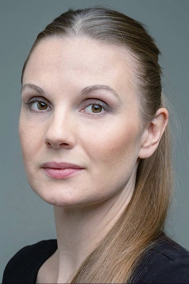Rebecka Johnston as Nannerl Mozart in Mozart: Rise of a Genius