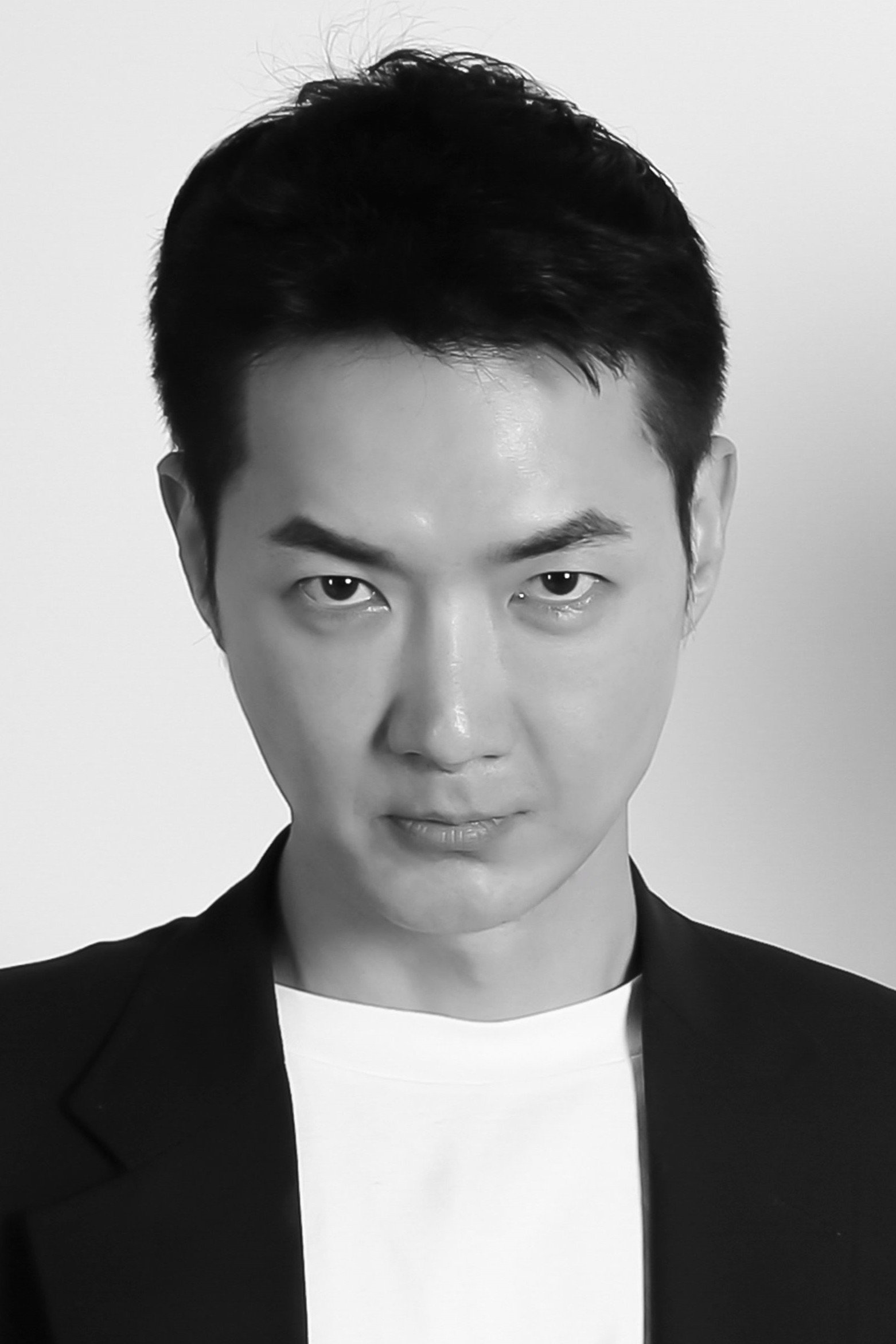 Jo Min-jae as Park Sang-min in Extreme Festival