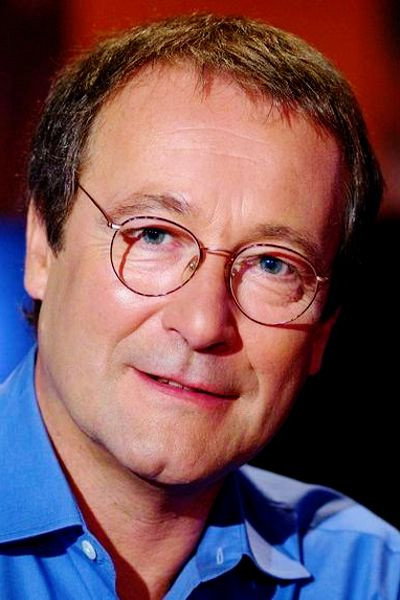 Erich Hallhuber as Paul Oldenhoff in Regina auf den Stufen