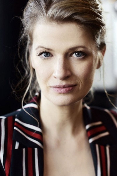 Katja Wagner as Sophie in August in Berlin