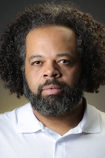Renato Novaes as Jairo in Long Way Home