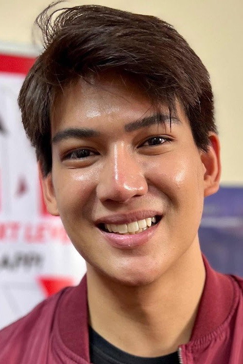 Drei Arias as Jimmy in Amore
