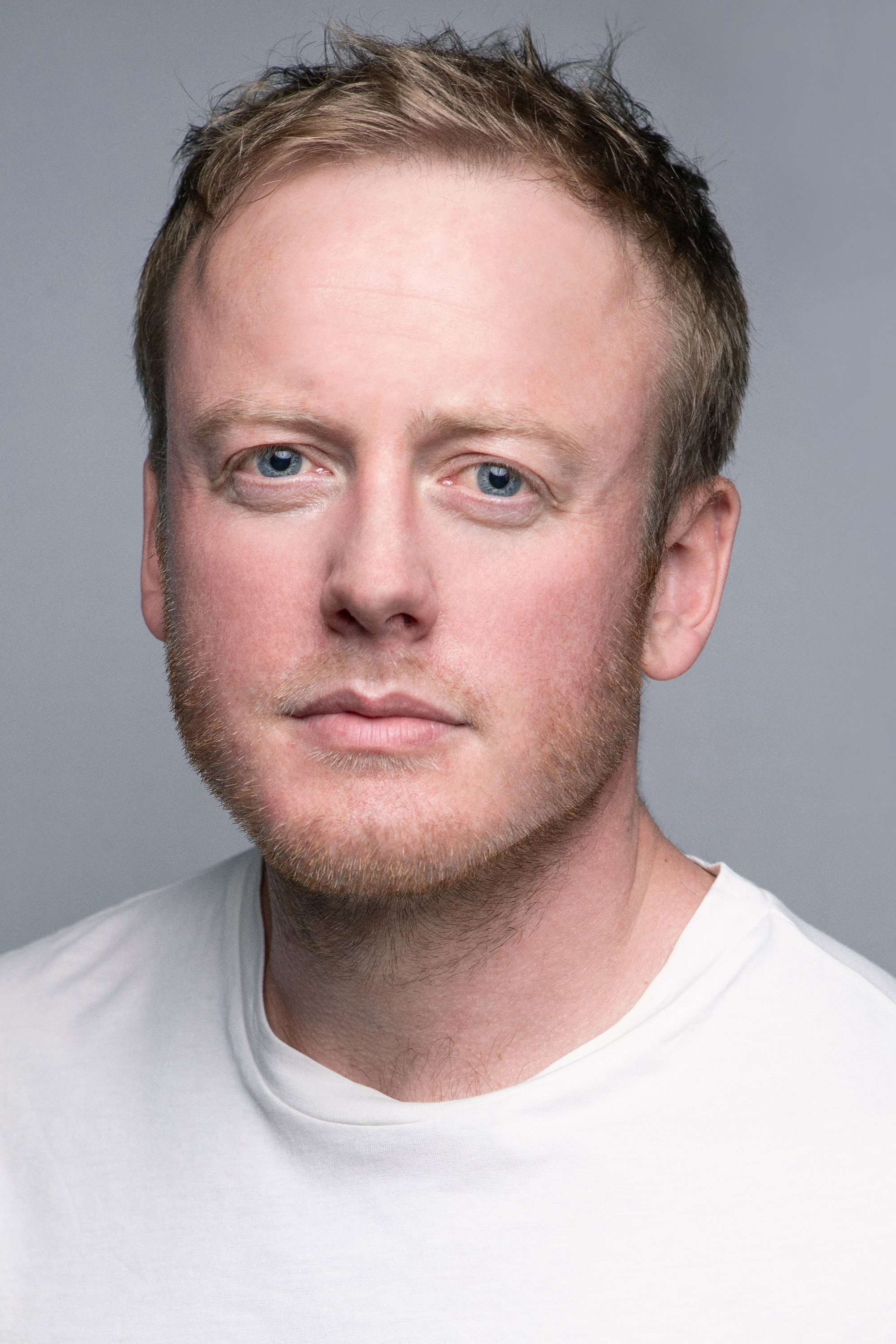 Stephen Staley as Morgan Thompson in Dinosaur Hotel