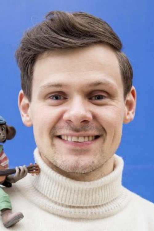 Espen Bråten Kristoffersen as Klatremus (voice) in In the Forest of Huckybucky
