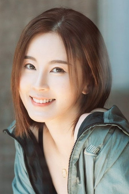 傅穎 as 匡凤妮 in 芙蓉锦