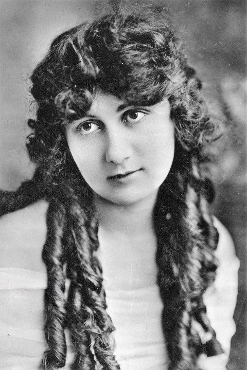 Vivian Edwards as Actress in Dressing Room in Droppington's Devilish Deed