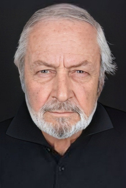 Gündüz Sezgin as Metin in Başımın Belası