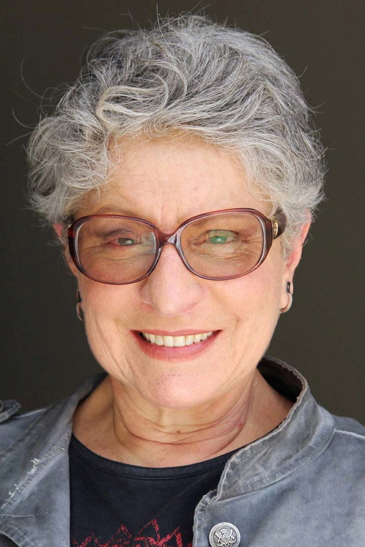 Maria Cecília Audi as Rosali Gomes in (fdp)
