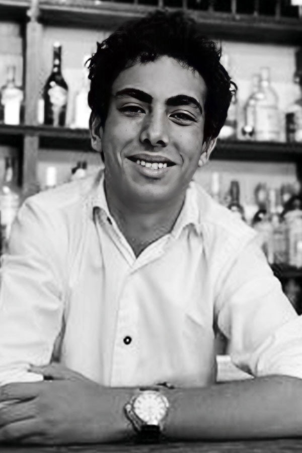 Joaquín Flamini as Francisquito in El puntero