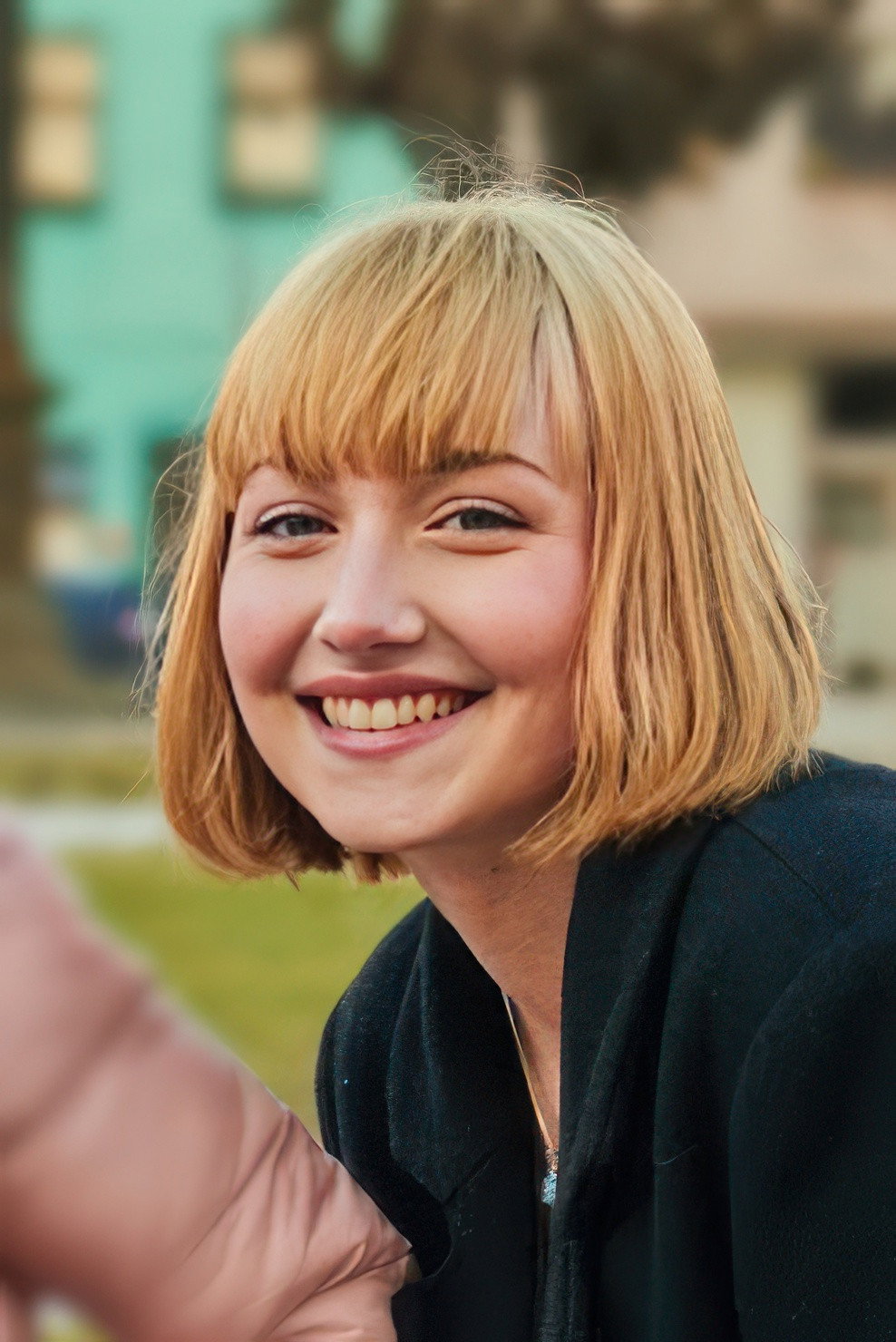 Tereza Ševčíková as probační Tůmová in Bastards: Repair