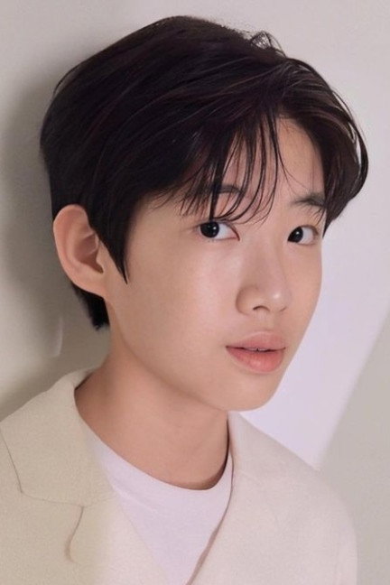 Oh Han-kyul as Yohan in A Good Boy