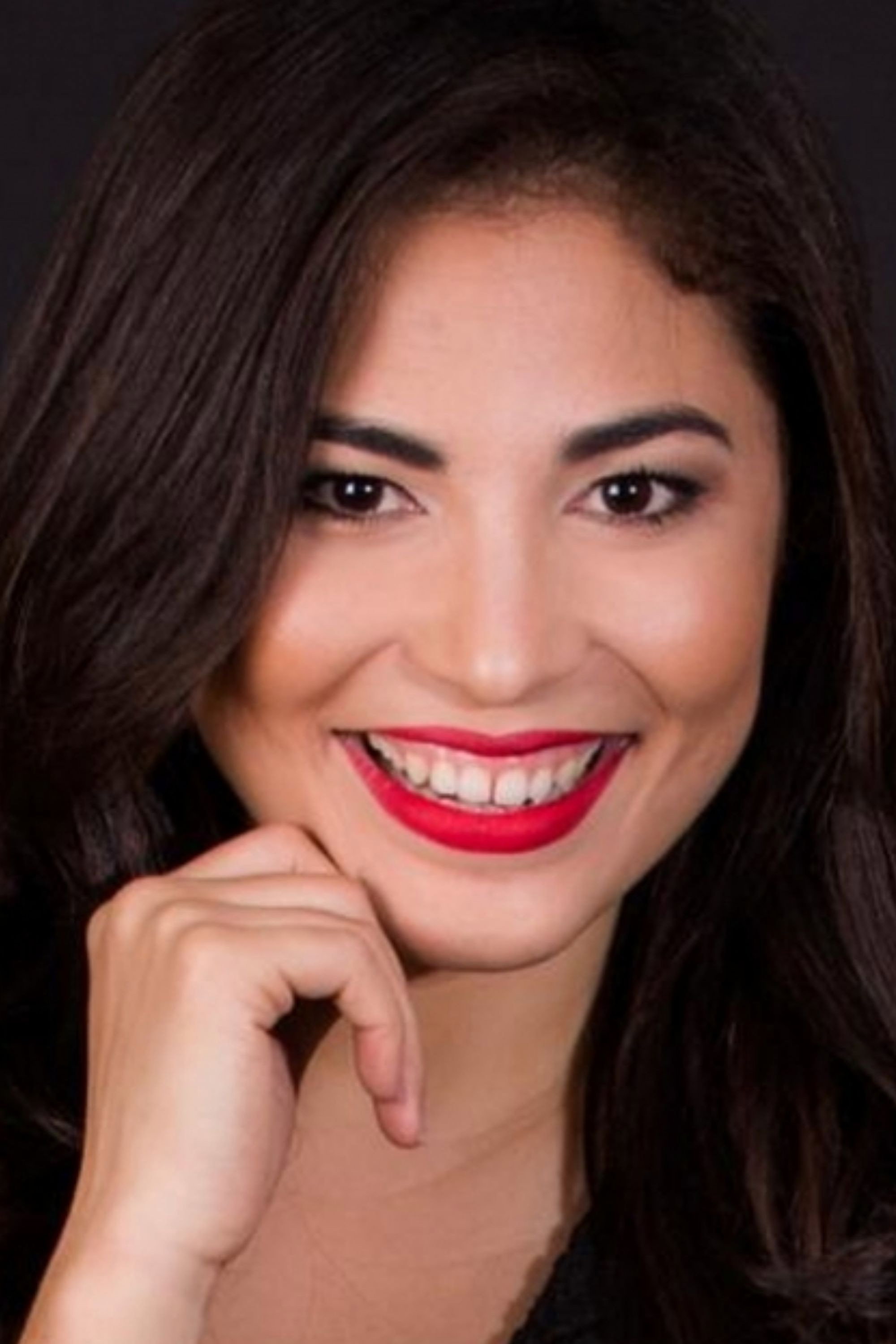 Ana Alejandra Carrizo as Reportera in Tumbadores
