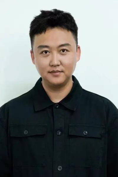 王凱 as Zheng Wei (voice) in Blood Code