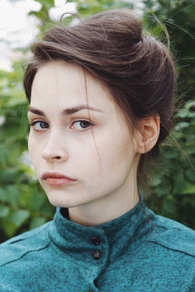Валерия Куликова as Alena in Double Trouble
