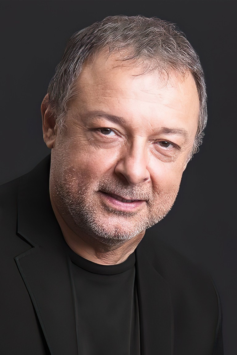 Atilla Şendil as Memduh Tınaz in The Innocents