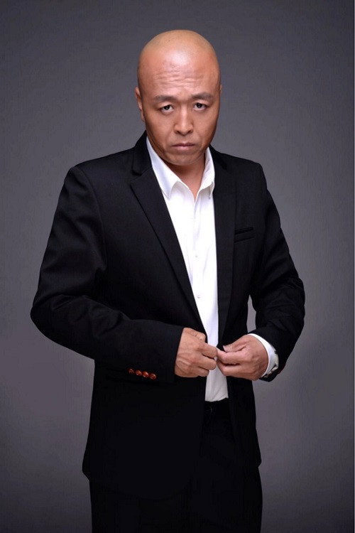 Tie Niu as 周大可 in Police Captain