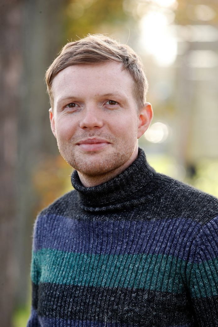 Jelle Cleymans as Albert Vervaet in Forget Barbara: The Musical