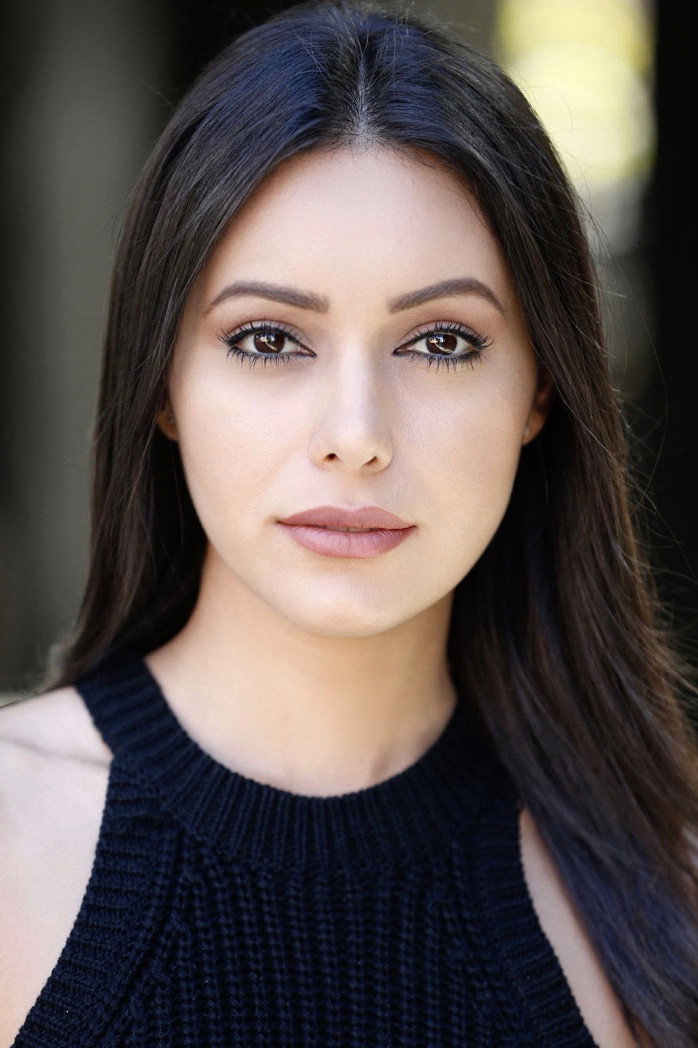 Rina Mousavi as Elly in Shayda