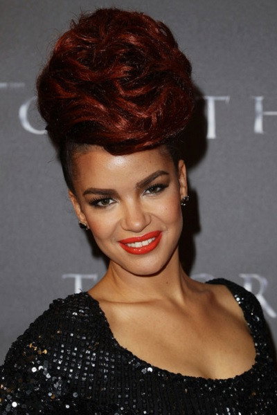 Eva Simons as Self - Judge in Idols