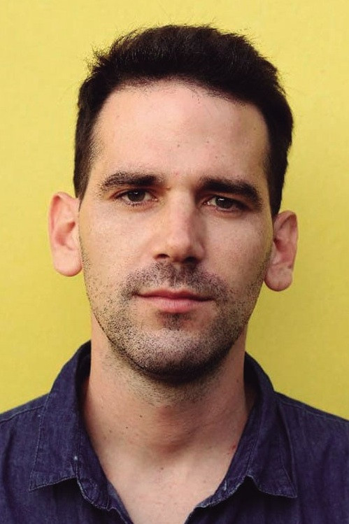 Ignacio Rogers as Matías in Esteros