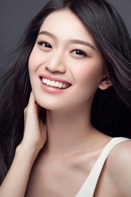 鄭水晶 as Jiang Na in Interlaced Scenes