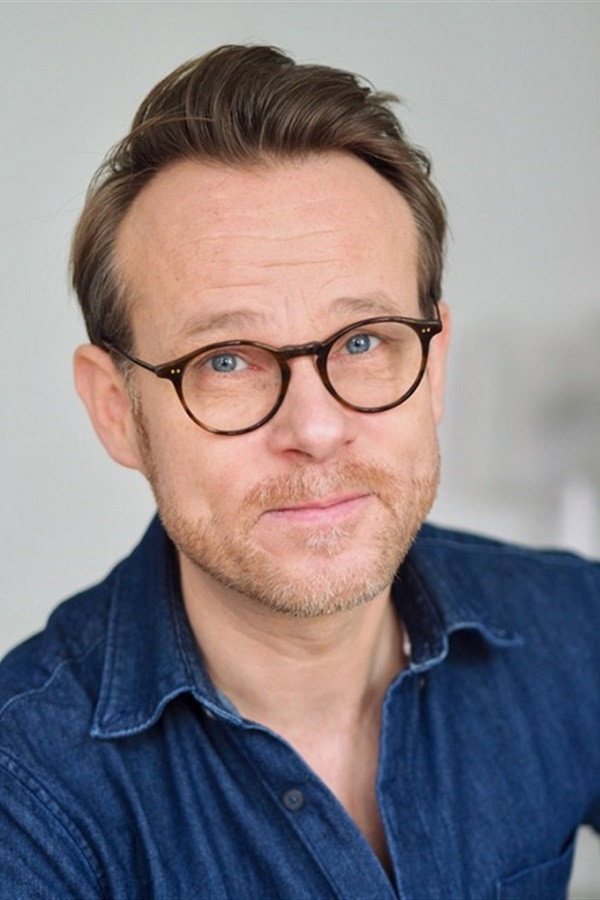 Loïc Guingand as Bernard Lantier in Without a Trace
