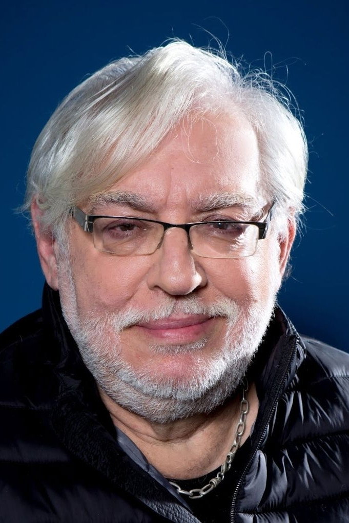 Verebes István as Rózner in Private foxhound